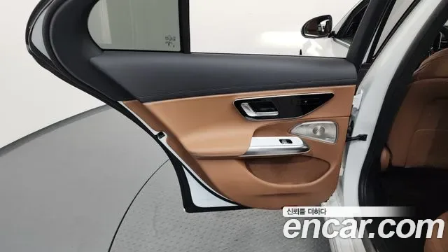 Mercedes-Benz E-Class E300 4MATIC AMG Line, миниатюра 10