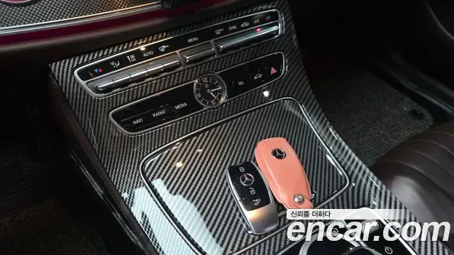 Mercedes-Benz CLS CLS300d AMG Line, миниатюра 28