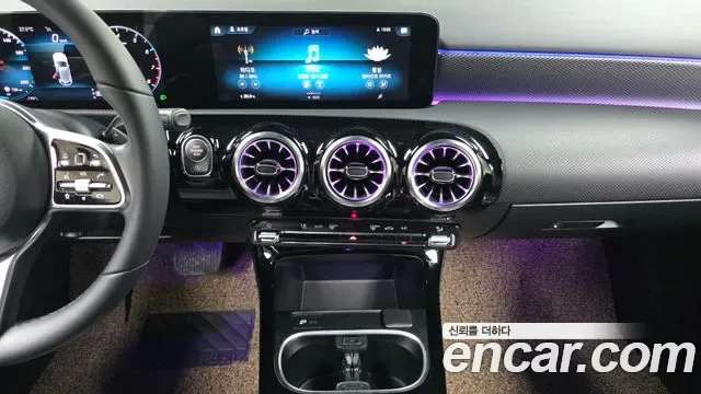 Mercedes-Benz A-Class A220, миниатюра 15