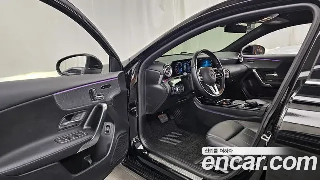 Mercedes-Benz A-Class A220, миниатюра 9