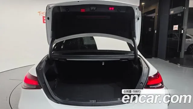 Mercedes-Benz E-Class E220d 4MATIC AMG Line, миниатюра 18