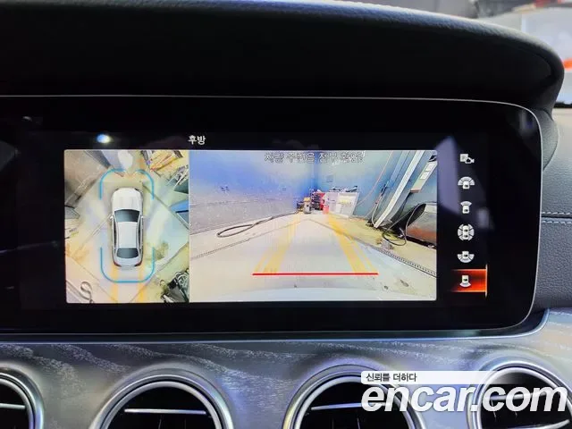 Mercedes-Benz E-Class E350 4MATIC, миниатюра 12