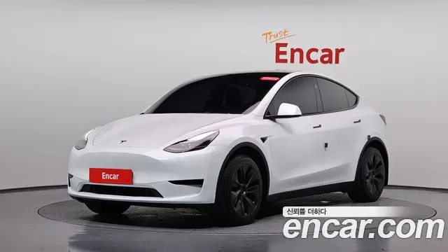 Tesla Y RWD