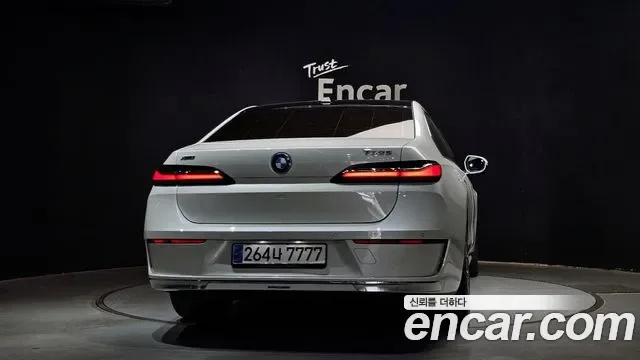 BMW 7 (G70) 750e xDrive, миниатюра 5