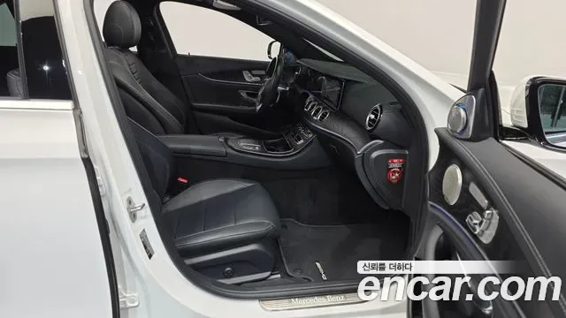 Mercedes-Benz E-Class E220d 4MATIC AMG Line, миниатюра 3