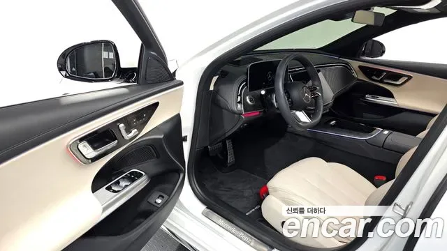 Mercedes-Benz E-Class E200 AMG Line, миниатюра 2