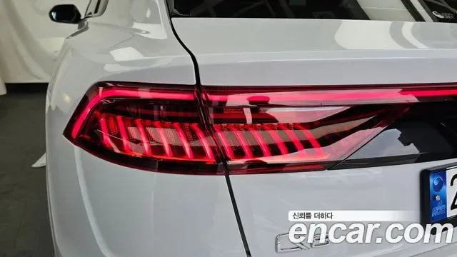 Audi Q8 55 TFSI Premium, миниатюра 8