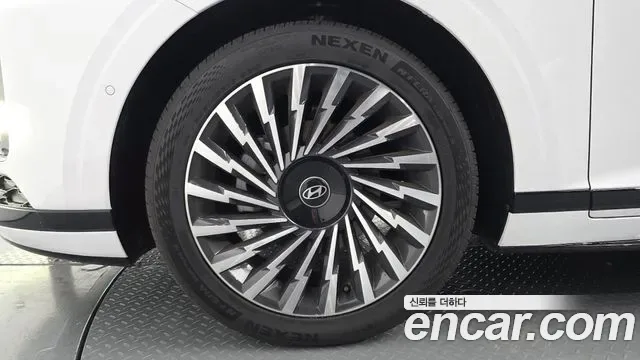 Hyundai Grandeur Calligraphy, миниатюра 3