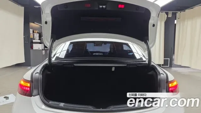 Mercedes-Benz E-Class E53 AMG 4MATIC+, миниатюра 13