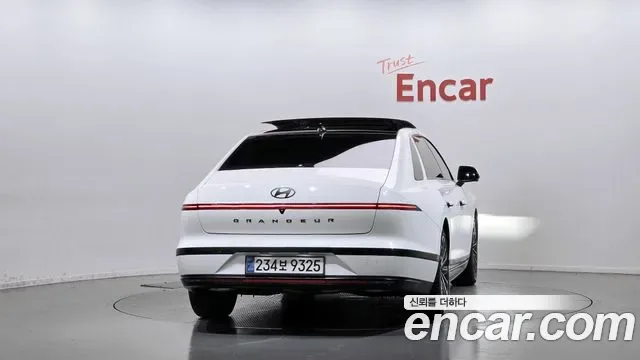 Hyundai Grandeur Calligraphy, миниатюра 3
