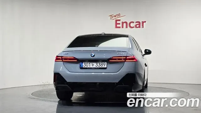 BMW 5 (G60) 520i, миниатюра 18