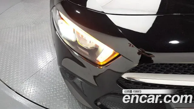 Mercedes-Benz A-Class A220, миниатюра 8