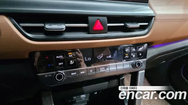 Kia Seltos бензин 1.6 Turbo 2WD Signature, миниатюра 9