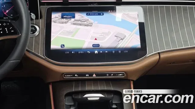 Mercedes-Benz E-Class E300 4MATIC, миниатюра 30