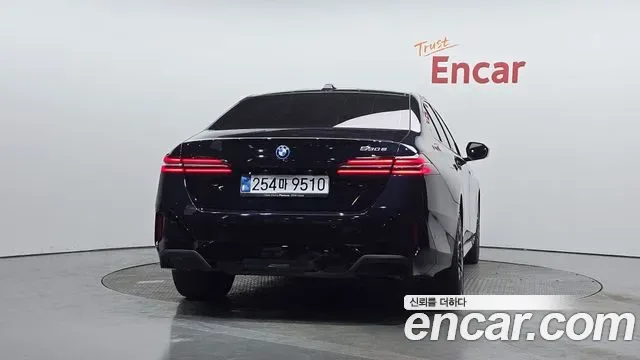 BMW 5 (G60) 530e M, миниатюра 15