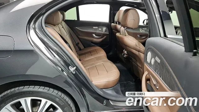 Mercedes-Benz E-Class E350 4MATIC, миниатюра 19