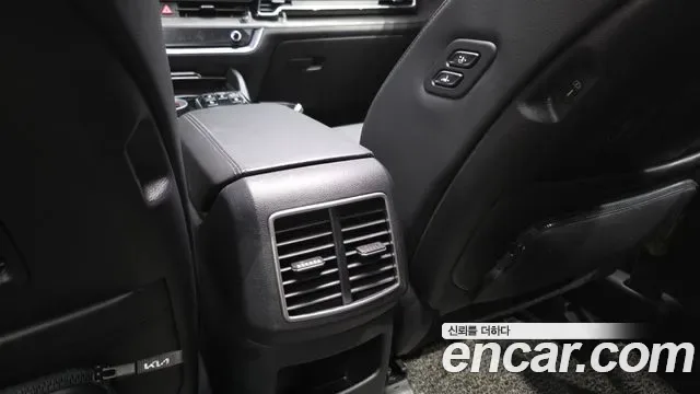 Kia Sportage Signature 2WD, миниатюра 2