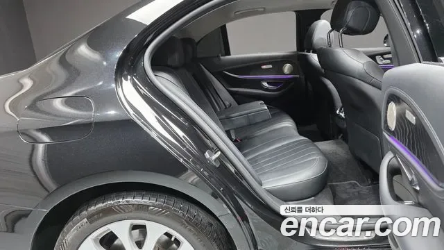 Mercedes-Benz E-Class E220d 4MATIC, миниатюра 4