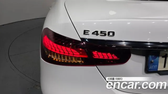 Mercedes-Benz E-Class E450 4MATIC, миниатюра 23