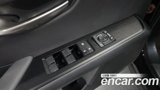 Lexus UX 2.0 F-Sport 2WD, миниатюра 23