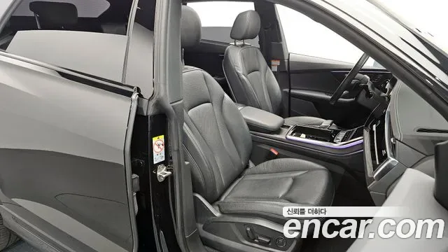 Audi Q8 45 TDI Premium, миниатюра 10