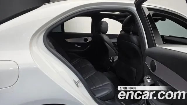 Mercedes-Benz C-Class C300e 4MATIC AMG Line, миниатюра 12