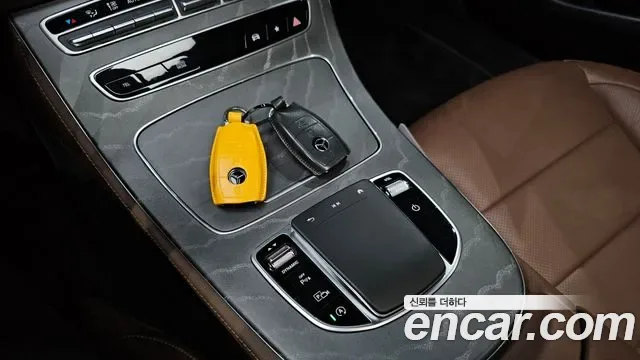 Mercedes-Benz E-Class E350 4MATIC, миниатюра 9