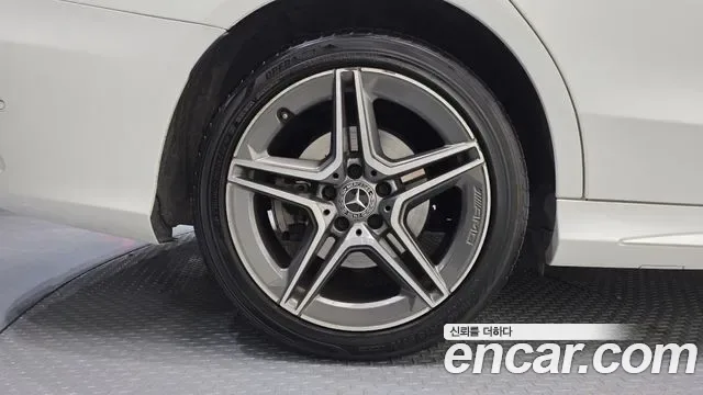 Mercedes-Benz C-Class C300e 4MATIC AMG Line, миниатюра 11