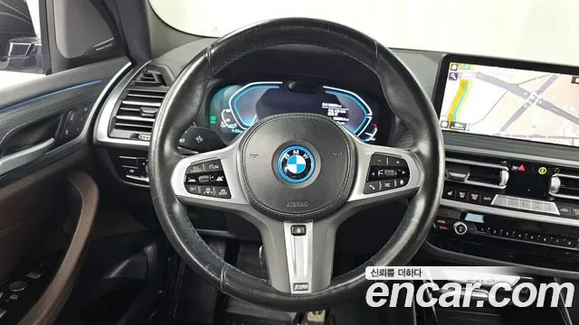 BMW iX3 M, миниатюра 10