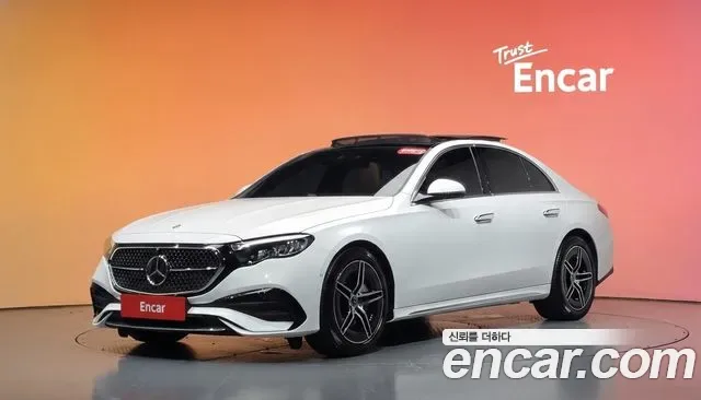 Mercedes-Benz E-Class E200 AMG Line, миниатюра 10