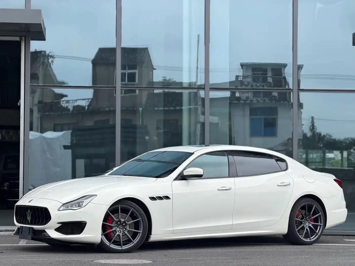 Maserati Quattroporte