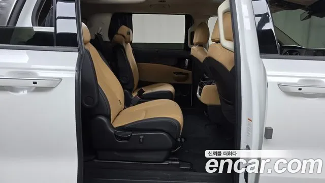 Kia Carnival дизель 9 мест, миниатюра 6