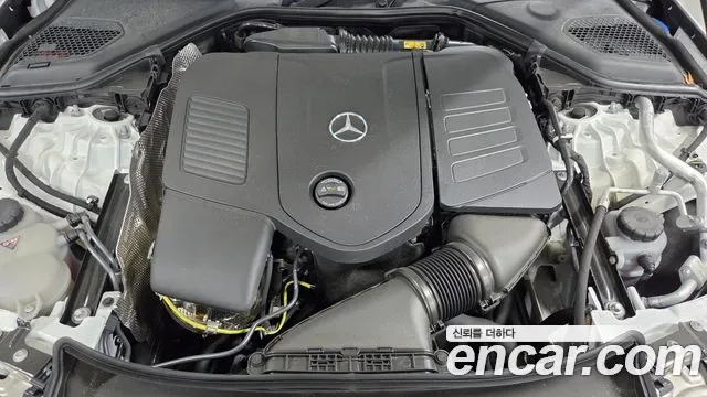 Mercedes-Benz E-Class E200, миниатюра 21