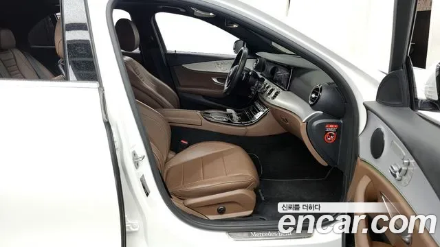 Mercedes-Benz E-Class E250, миниатюра 20