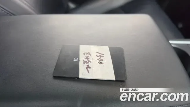 Tesla Y AWD, миниатюра 2