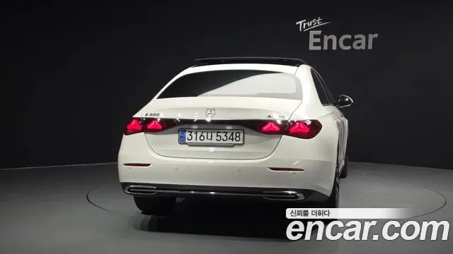 Mercedes-Benz E-Class E300 4MATIC, миниатюра 21