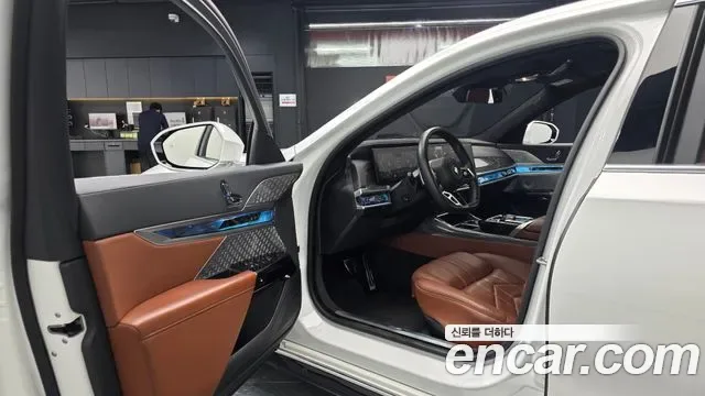 BMW 7 (G70) 750e xDrive M, миниатюра 13
