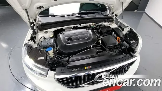 Volvo XC40 B4, миниатюра 10