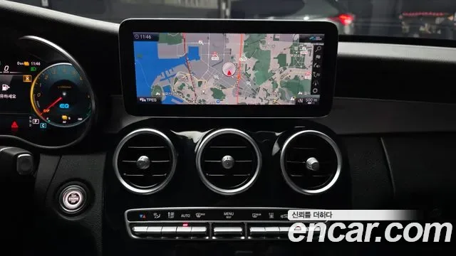 Mercedes-Benz C-Class C300e 4MATIC AMG Line, миниатюра 24