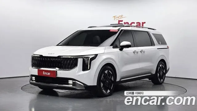 Kia Carnival дизель 9 мест Signature