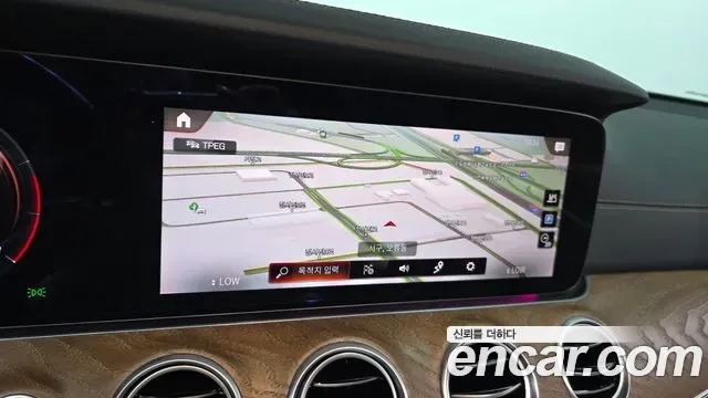 Mercedes-Benz E-Class E250, миниатюра 3