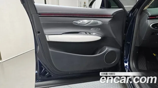 Genesis GV70 2.5T бензин AWD ( ), миниатюра 4