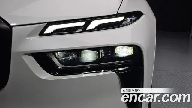 BMW X7 M60i xDrive M 6 мест, миниатюра 4
