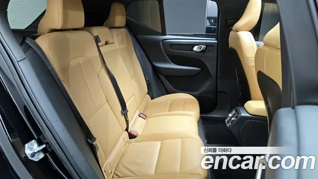 Volvo XC40 B4, миниатюра 11