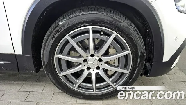 Mercedes-Benz GLB AMG GLB35 4MATIC, миниатюра 11