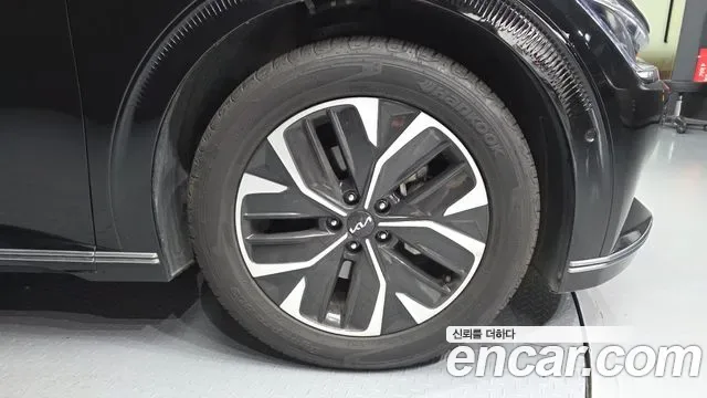 Kia EV6, миниатюра 23