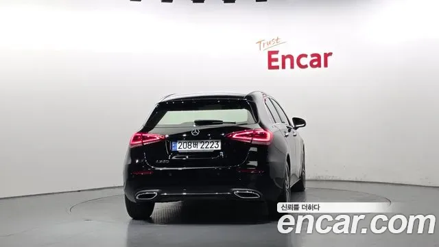 Mercedes-Benz A-Class A220, миниатюра 10