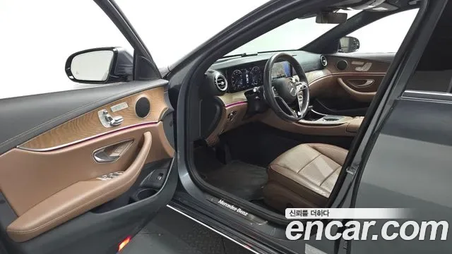 Mercedes-Benz E-Class E250, миниатюра 6
