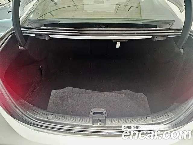 Mercedes-Benz E-Class E250, миниатюра 6