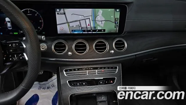 Mercedes-Benz E-Class E220d 4MATIC AMG Line, миниатюра 3